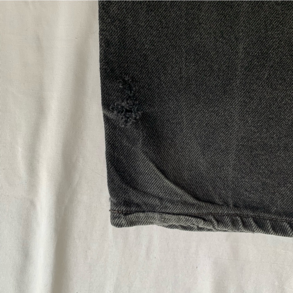 2000s Relaxed Fit Levi’s - Picture 7 of 8